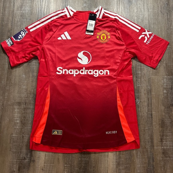 Red Soccer Jersey - Picture 1 of 2